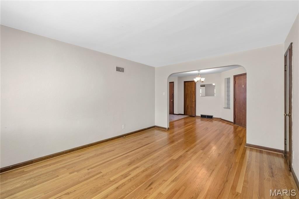 4931 Jamieson Ave #E - Photo 5 of 11