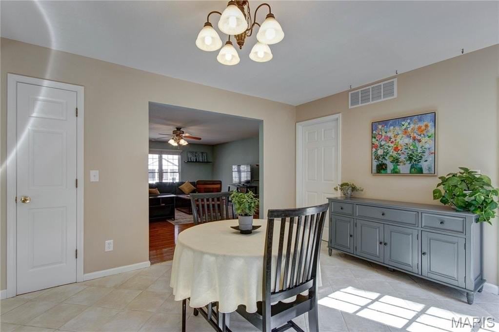 564 Woodlyn Xing - Photo 6 of 42