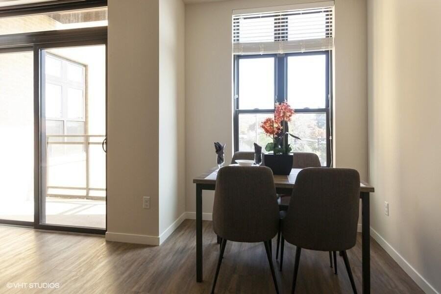 1465 Underwood Ave - Photo 3 of 14