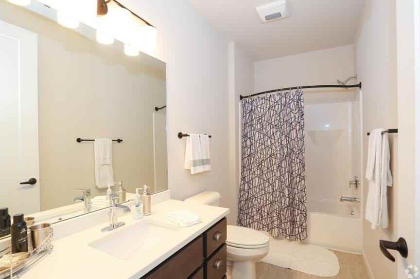 1465 Underwood Ave - Photo 7 of 14