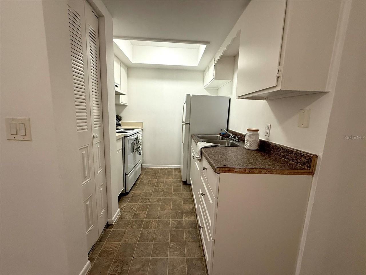 510 Sw 69th St #A - Photo 4 of 9