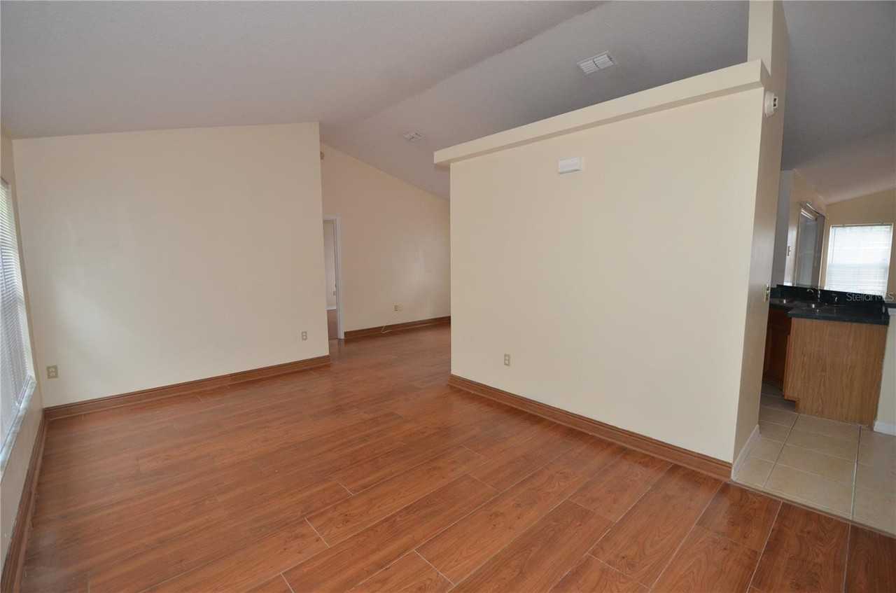 1218 Dunbridge St - Photo 2 of 14