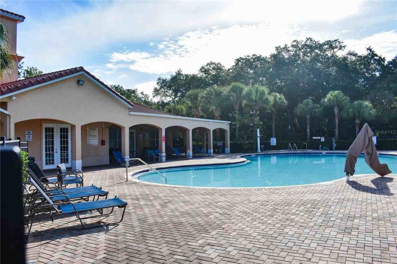 3045 Sangria St - Photo 4 of 36