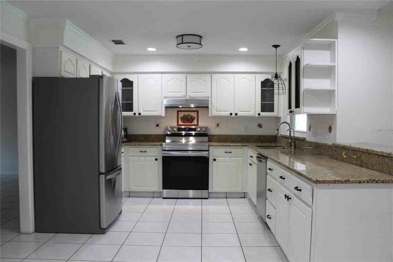 15005 Naturewalk Dr - Photo 2 of 17