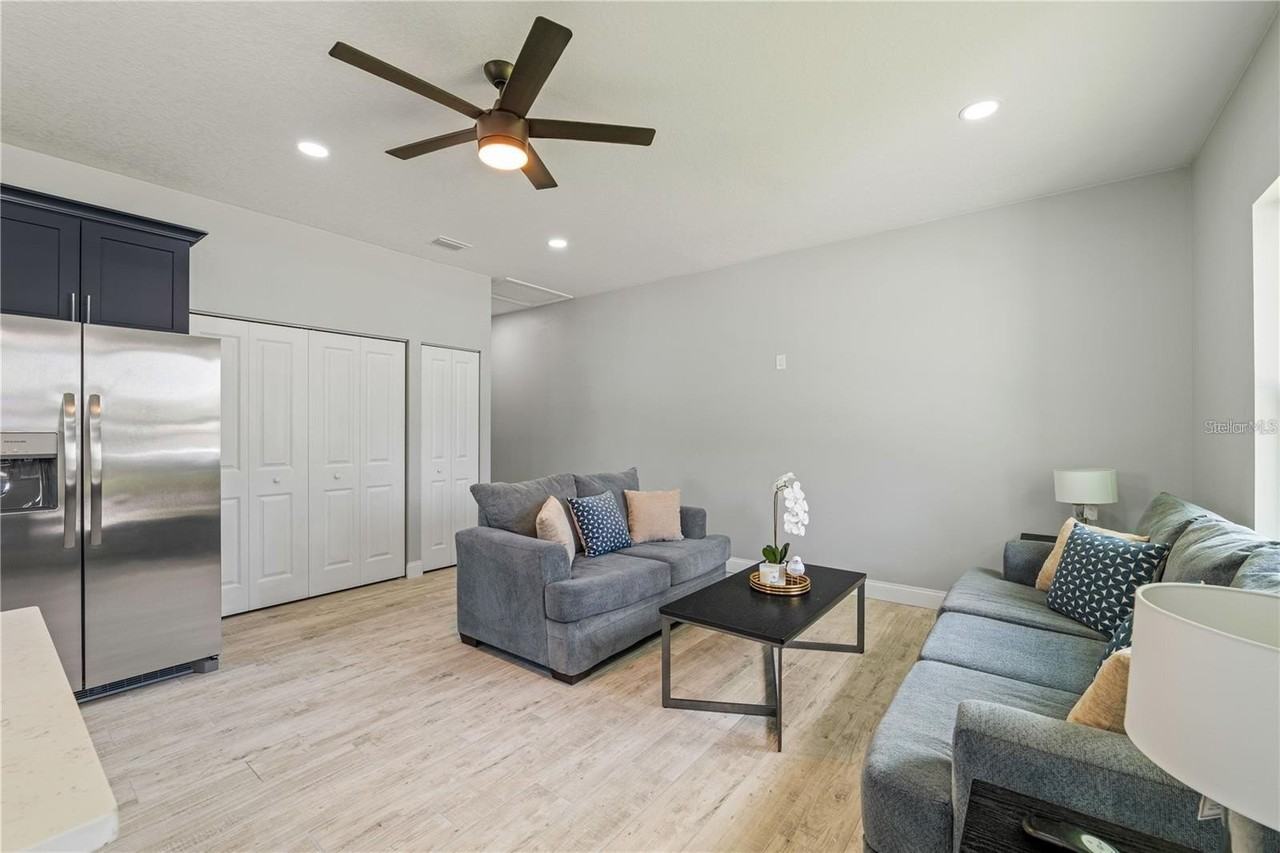 2617 W Saint Joseph St #1 - Photo 7 of 18