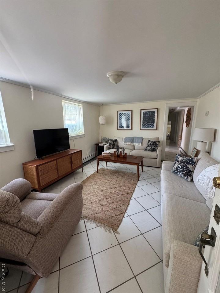 3 Clayton Ave - Photo 3 of 11