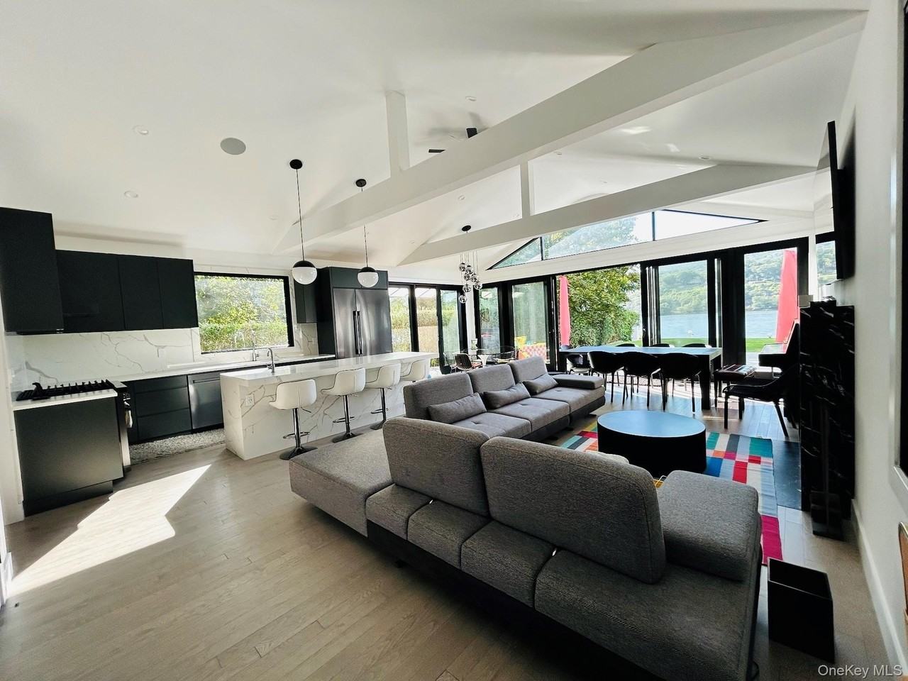 12 Hudson River Ln - Photo 5 of 20