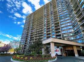 2 Bay Club Dr #11D - Photo 1 of 1