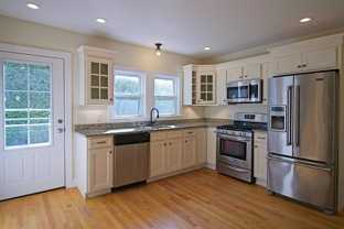 40 Quincy St #B - Photo 1 of 1
