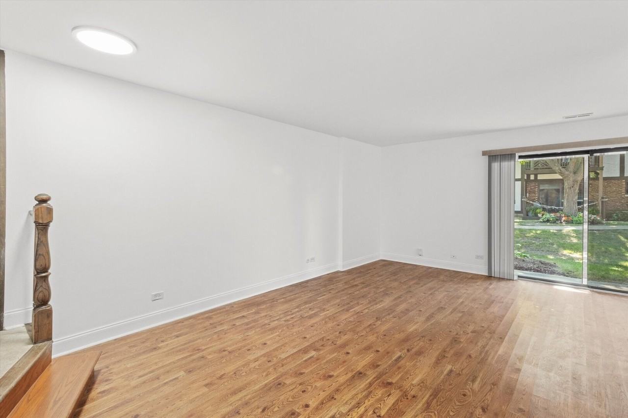 850 Sheldon Ct #D - Photo 7 of 31