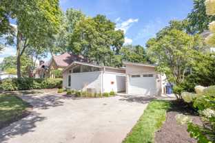 523 Green Bay Rd - Photo 1 of 1