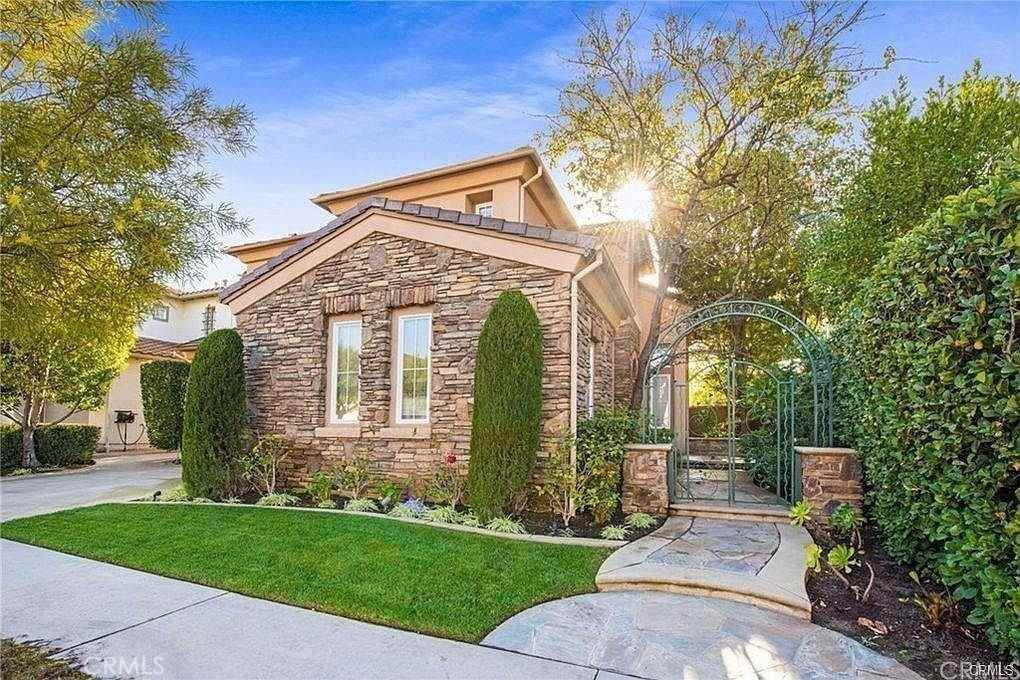 32 Walnut Creek - Photo 2 of 24