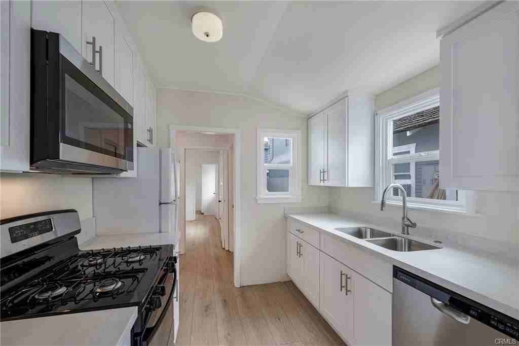 122 Apolena Ave - Photo 2 of 8