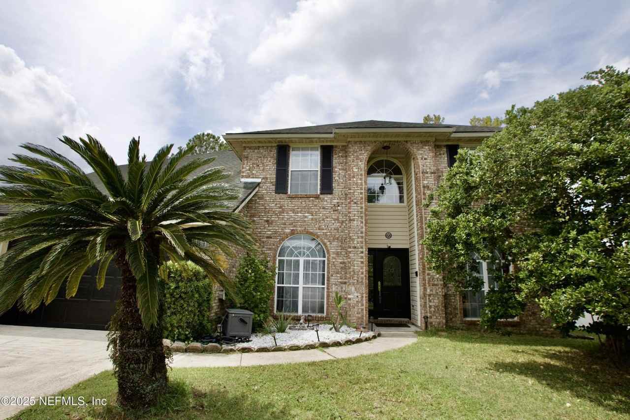 11676 Oxford Crest Ln - Photo 3 of 39