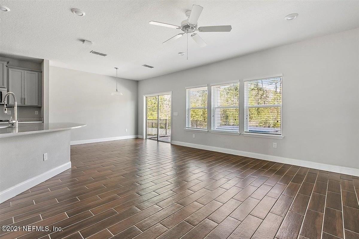 152 Clifton Bay Loop - Photo 4 of 33