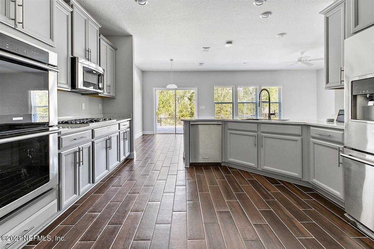 152 Clifton Bay Loop - Photo 7 of 33