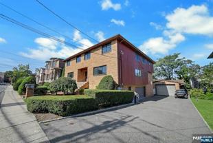 2413 Hammett Ave - Photo 1 of 1