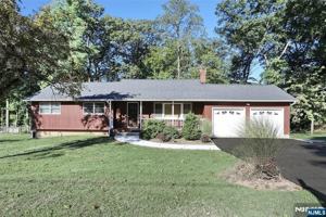 featured image of 43 Forest Dr