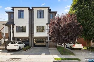 210 Knox Ave - Photo 1 of 1