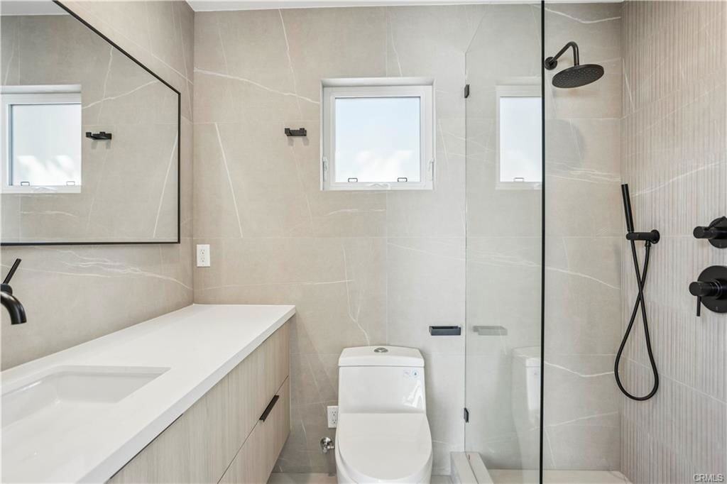 13218 Otsego St - Photo 3 of 8