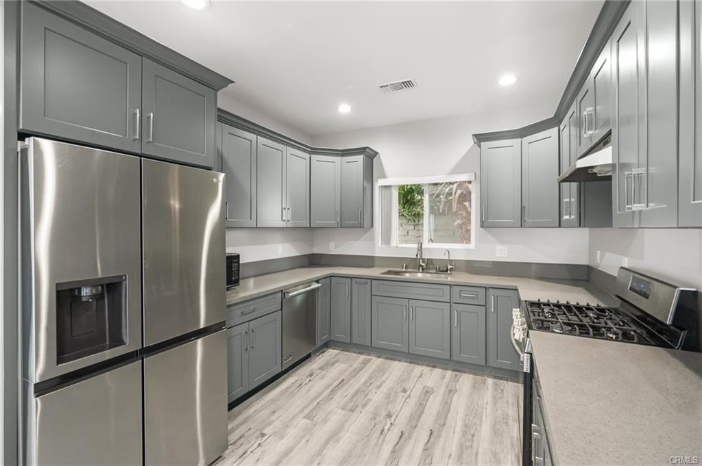 8227 Ben Ave - Photo 2 of 8