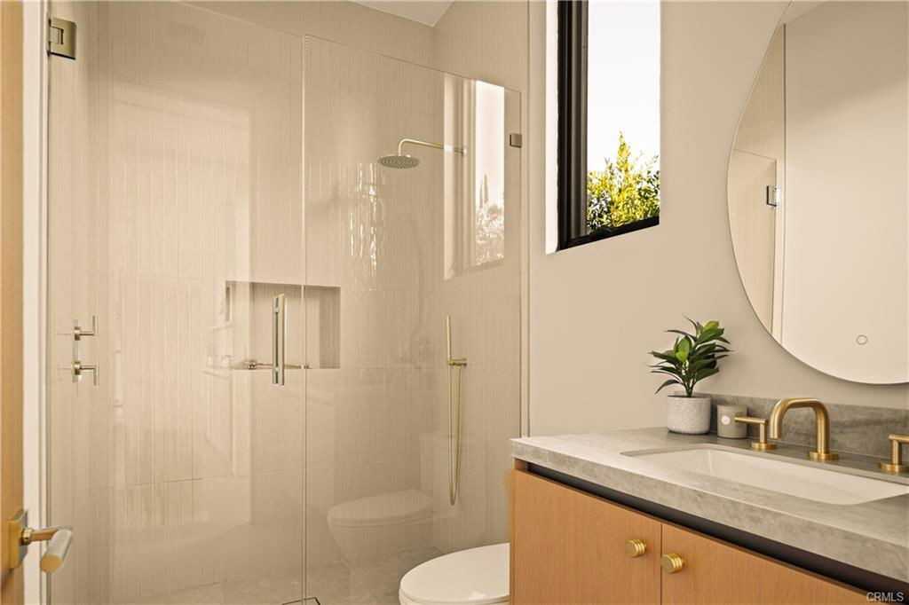 5006 Enfield Ave - Photo 2 of 8