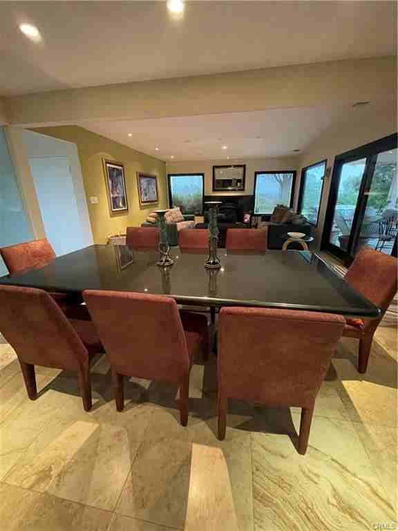 16772 Knollwood Dr - Photo 5 of 8