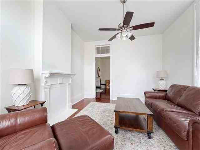 3317 Laurel St - Photo 4 of 13