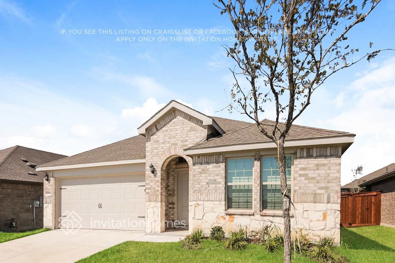 3928 Turquoise Avenue - Photo 3 of 17