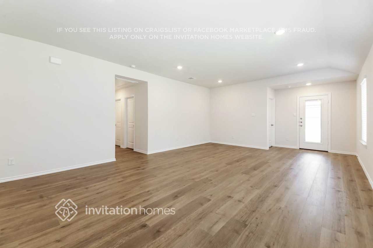 3928 Turquoise Avenue - Photo 4 of 17