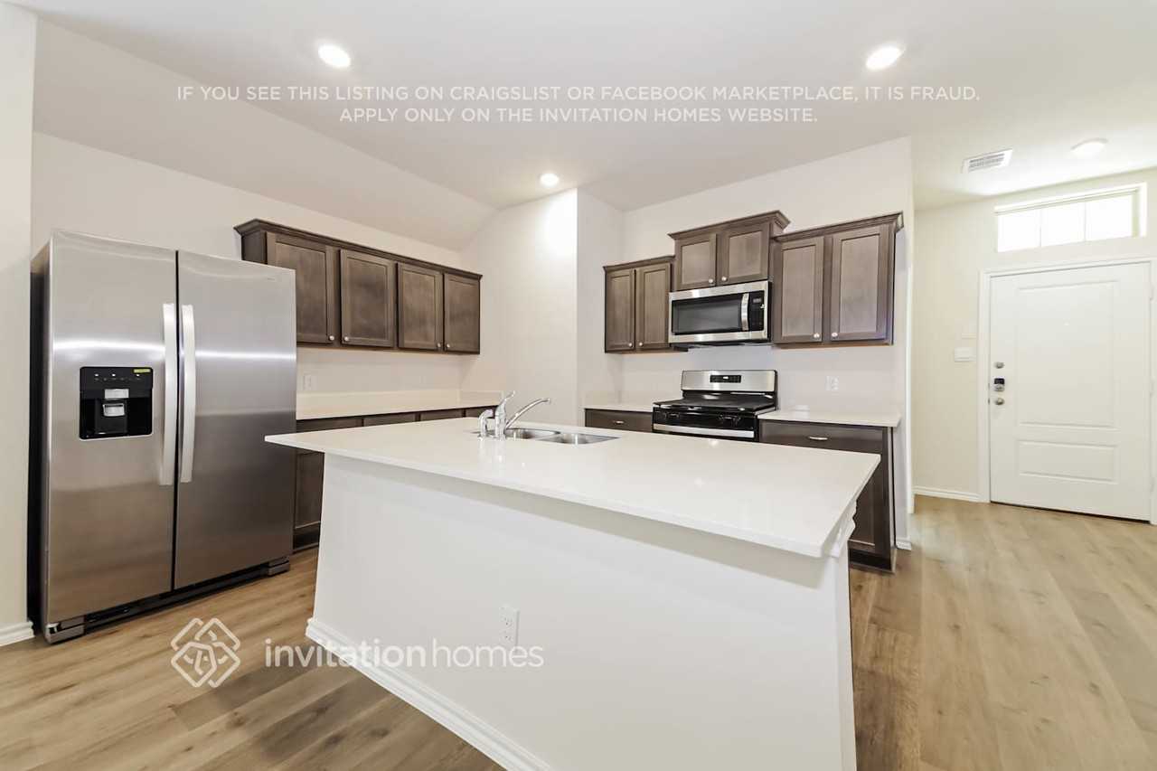 3928 Turquoise Avenue - Photo 7 of 17