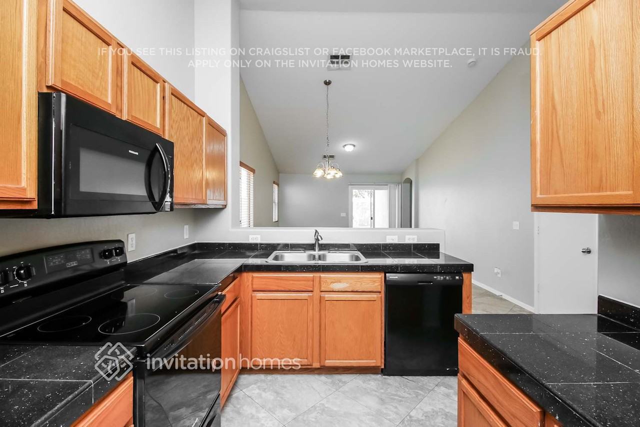 35676 W Costa Blanca Dr - Photo 6 of 17