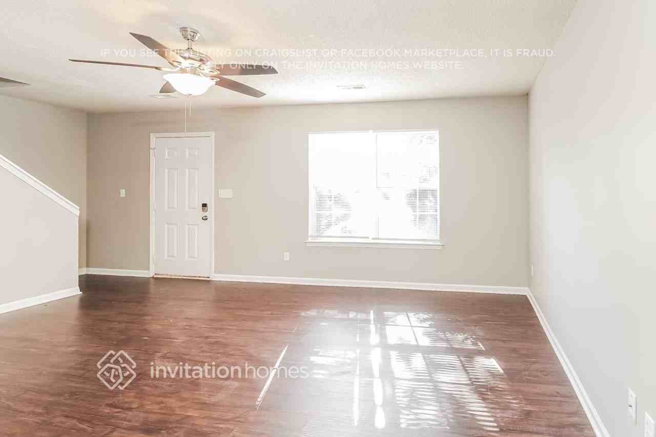 5222 Tresham Court - Photo 5 of 17