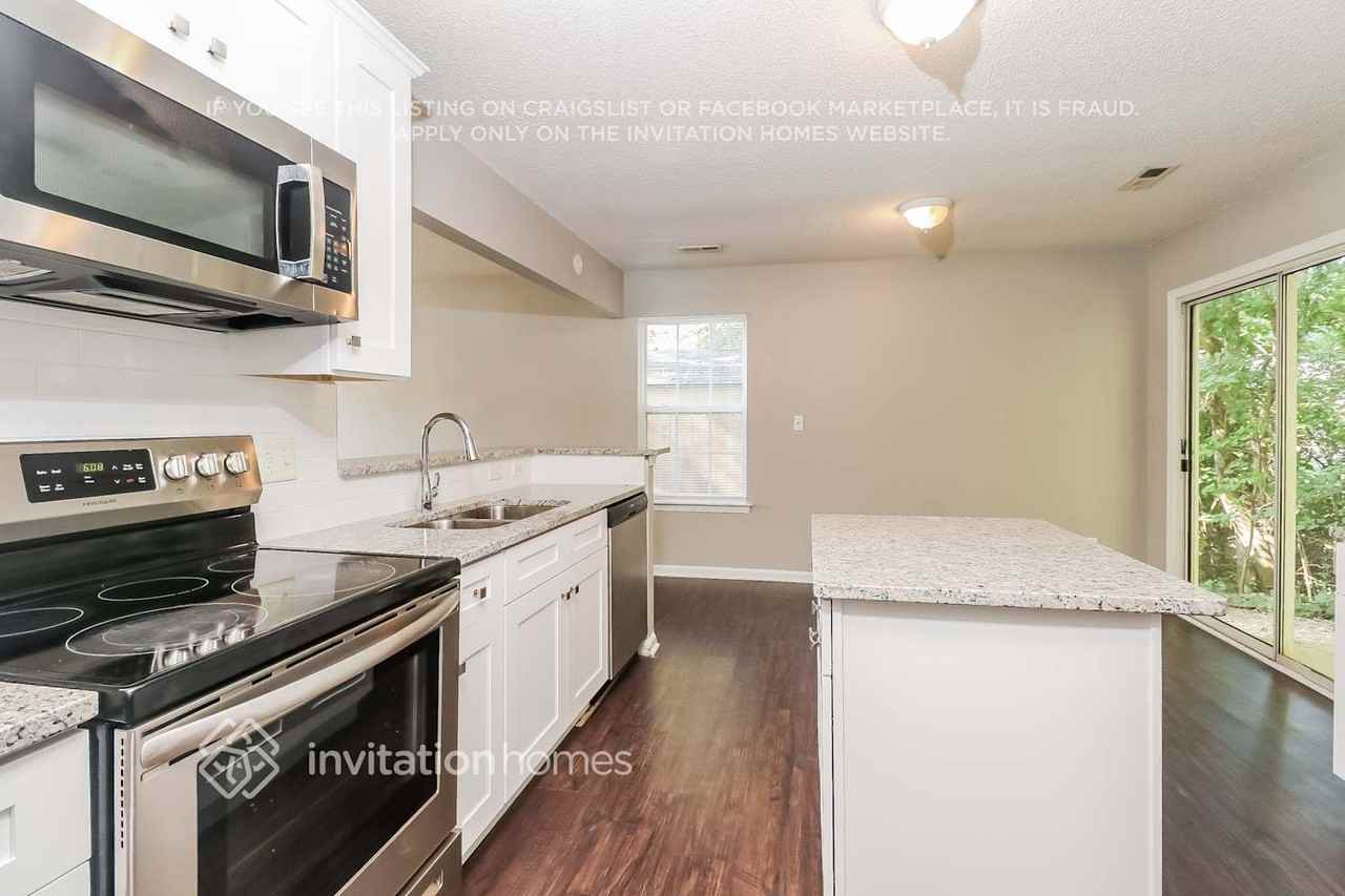 5222 Tresham Ct - Photo 7 of 16