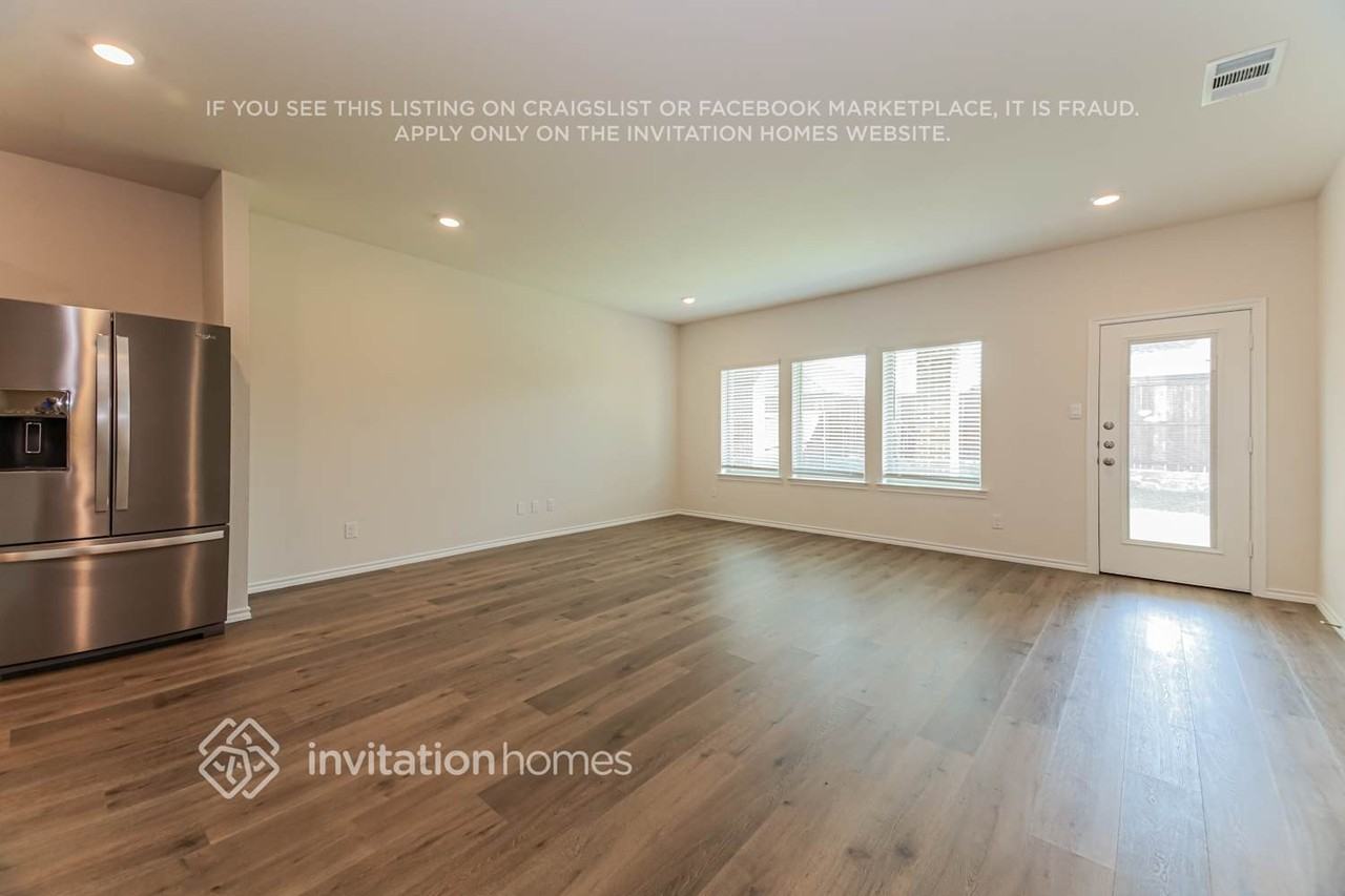 3913 Jasper Lane - Photo 5 of 18