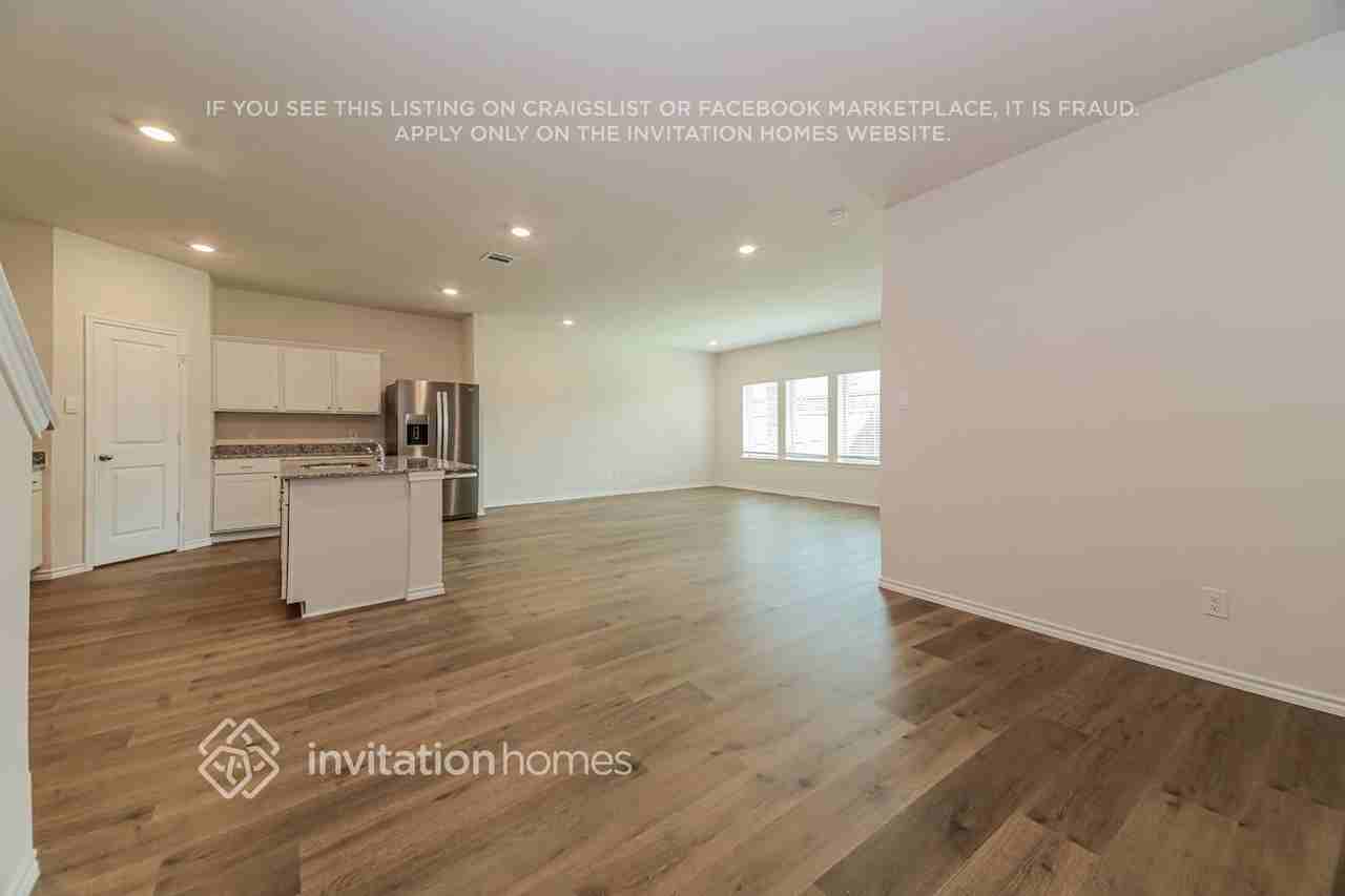 3913 Jasper Lane - Photo 7 of 18