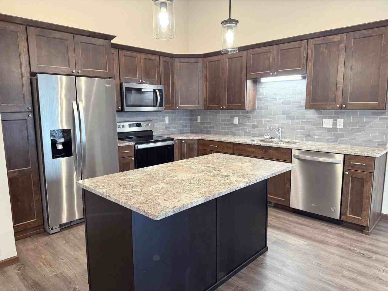 Southridge Townhomes - Photo 4 of 8