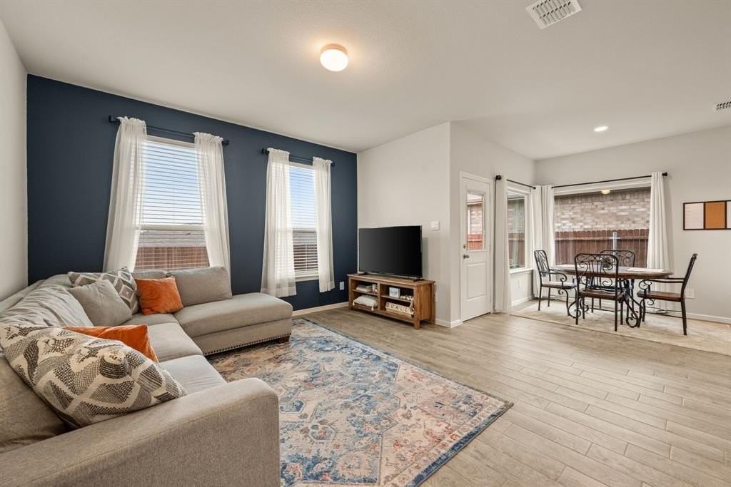 117 Blossom Trail - Photo 6 of 18