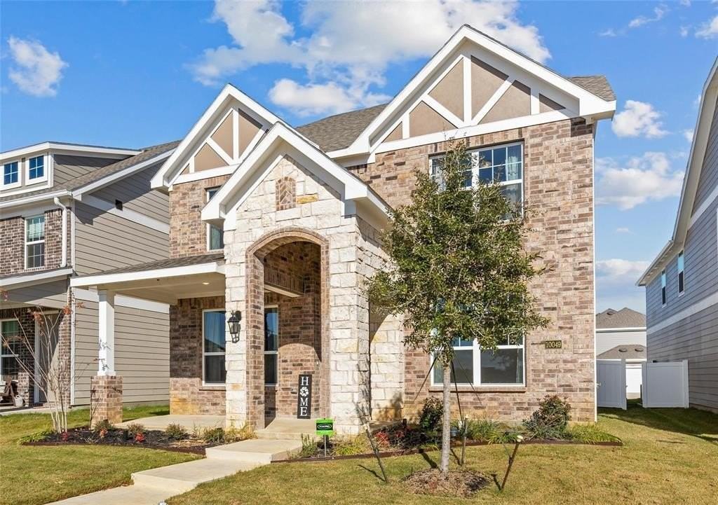 10049 Adams Ln - Photo 2 of 39