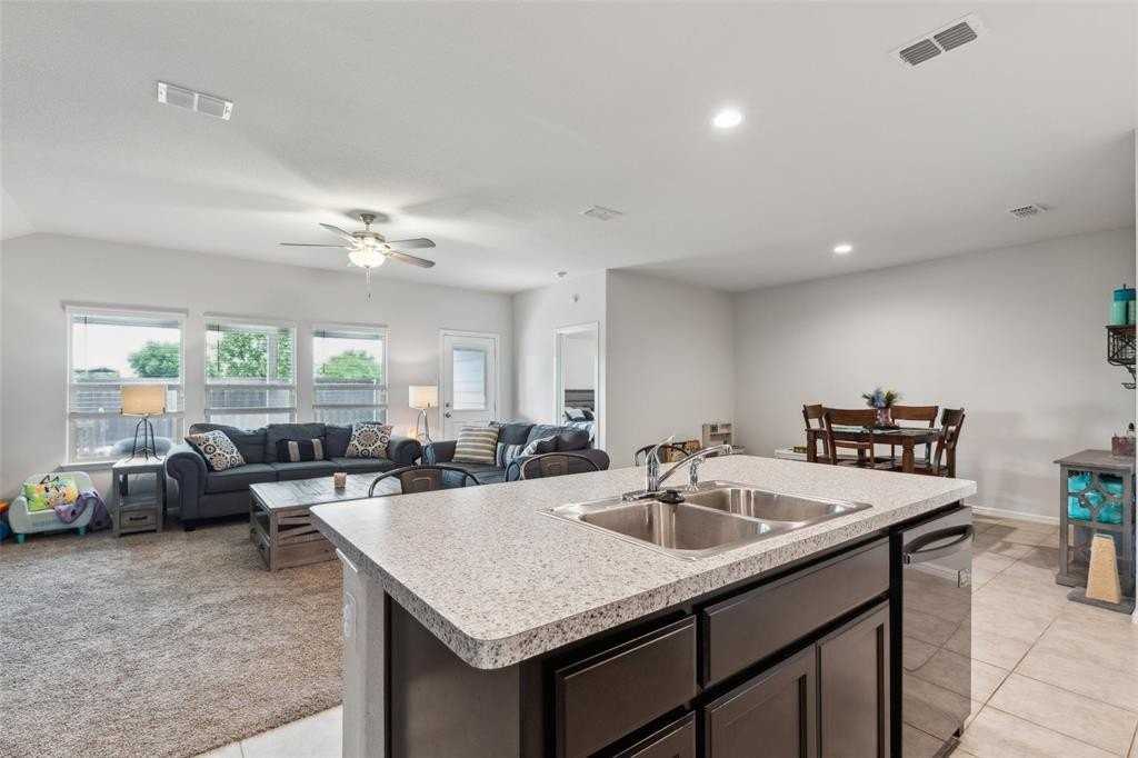 16417 Marinette Ct - Photo 5 of 22