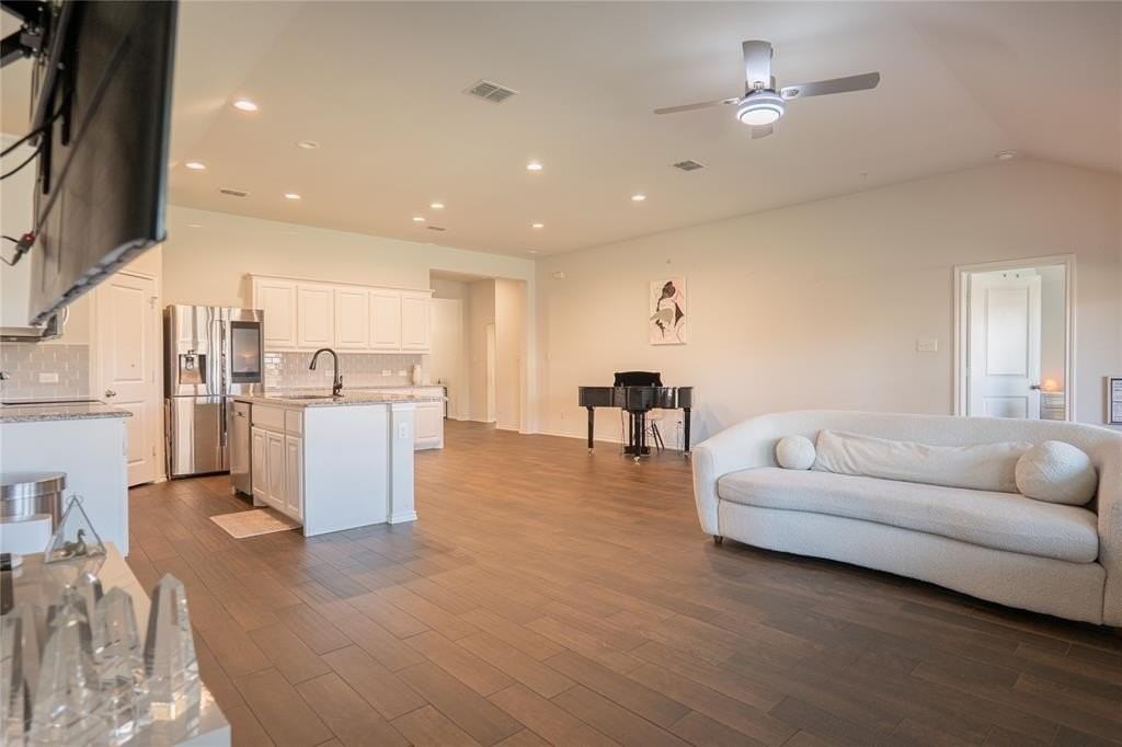 607 Ridge View Way - Photo 7 of 30