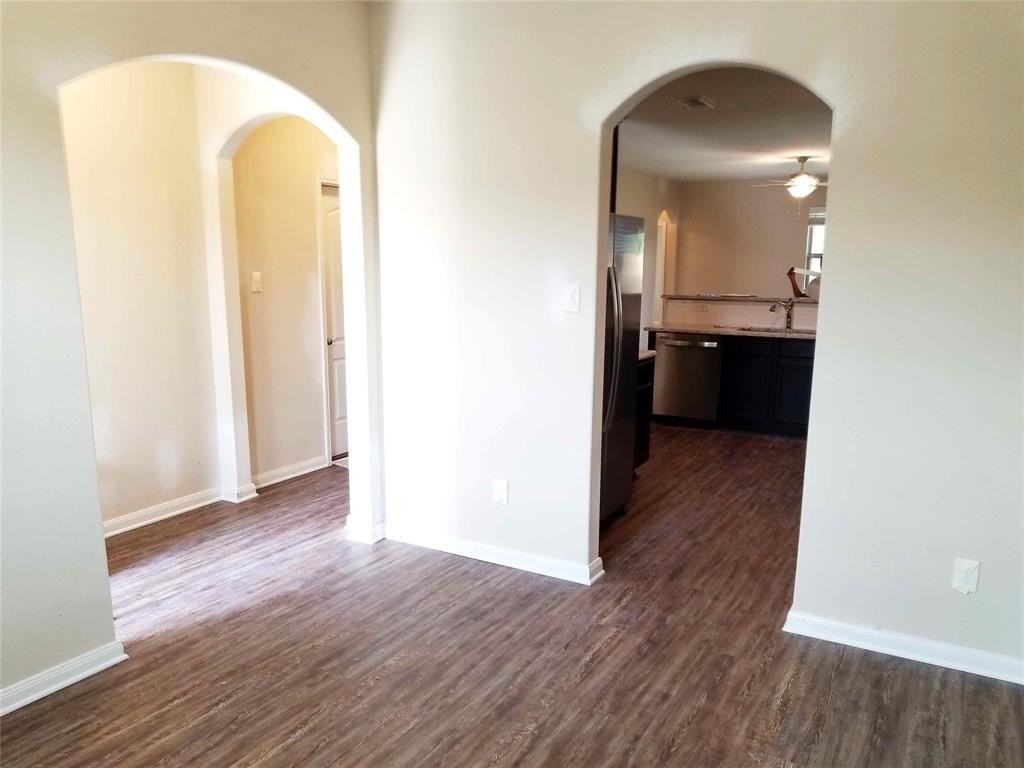 1514 Hill Top Ct - Photo 2 of 19