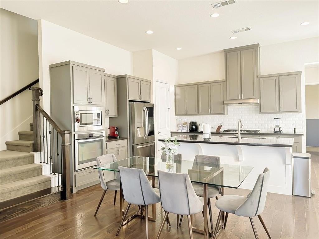 7605 Kickapoo Dr - Photo 3 of 18