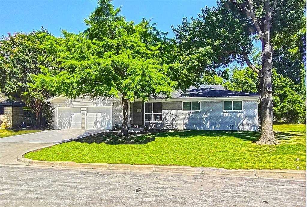 5104 Laurel Ln - Photo 2 of 32