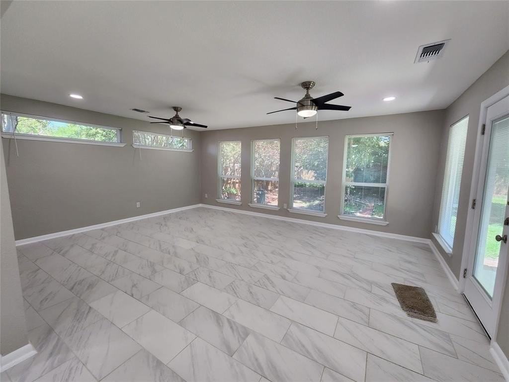 5104 Laurel Ln - Photo 3 of 32