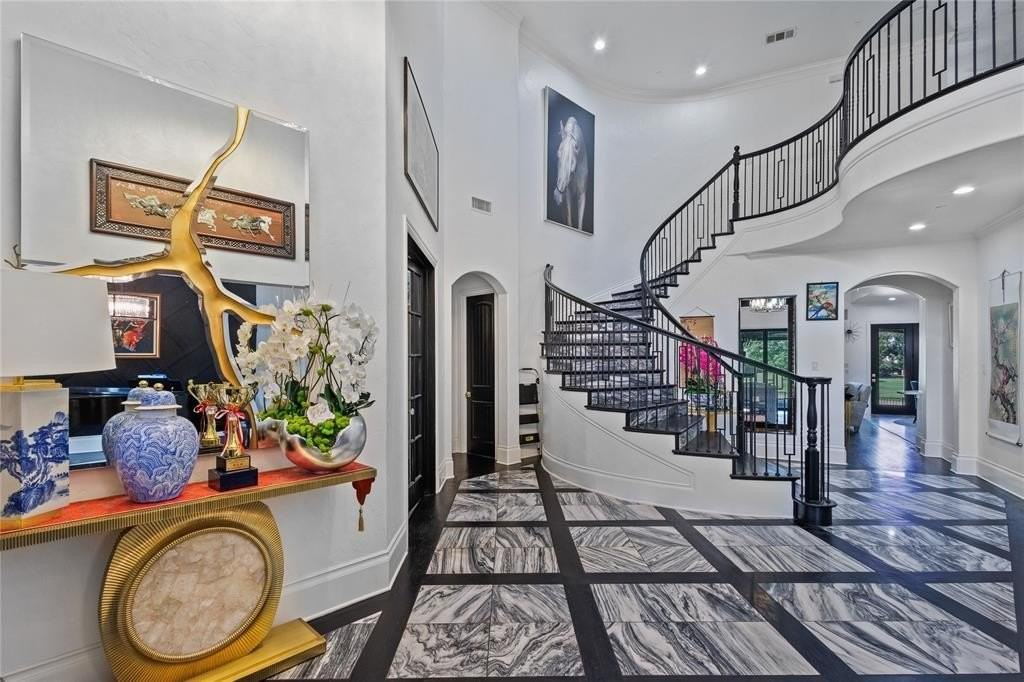 2871 Creekwood Ln - Photo 5 of 40