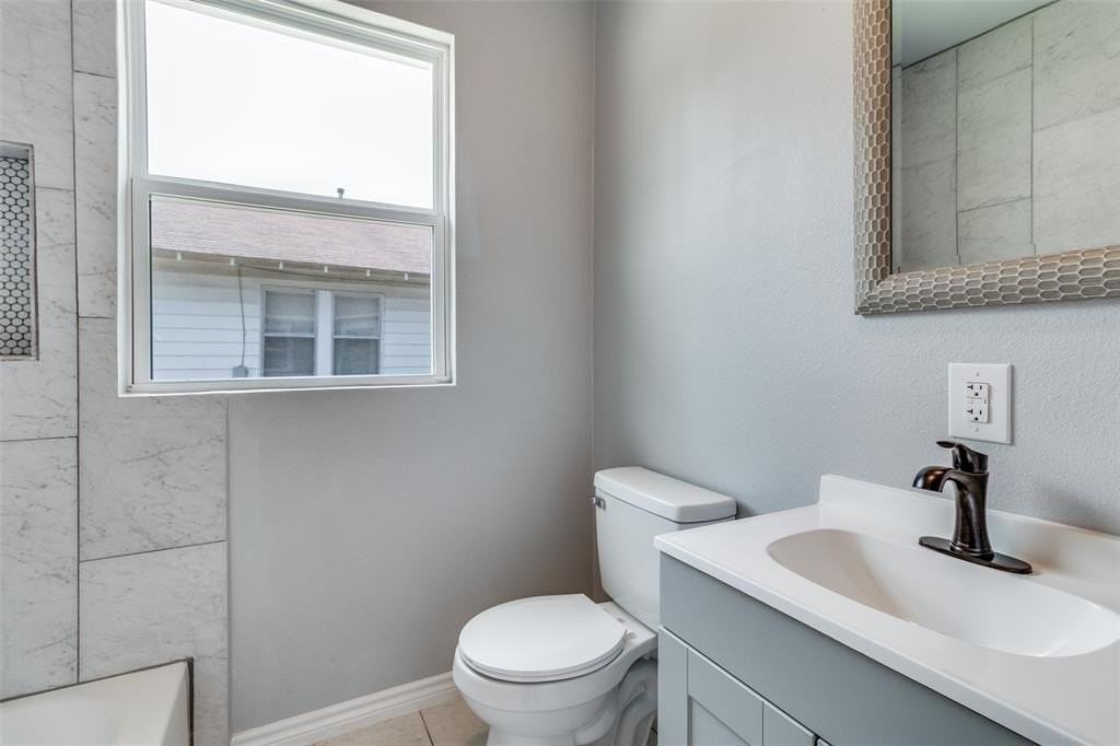 518 South Throckmorton Street - Photo 6 of 12