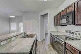 3204 Robin Rd - Photo 1 of 1