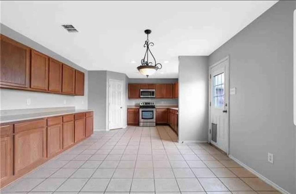 12760 Cedar Hollow Dr - Photo 7 of 26