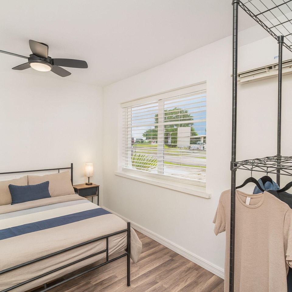 Duxbury Ave - Photo 7 of 10